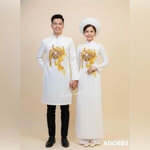 Elegant White and Gold Traditional Aodai